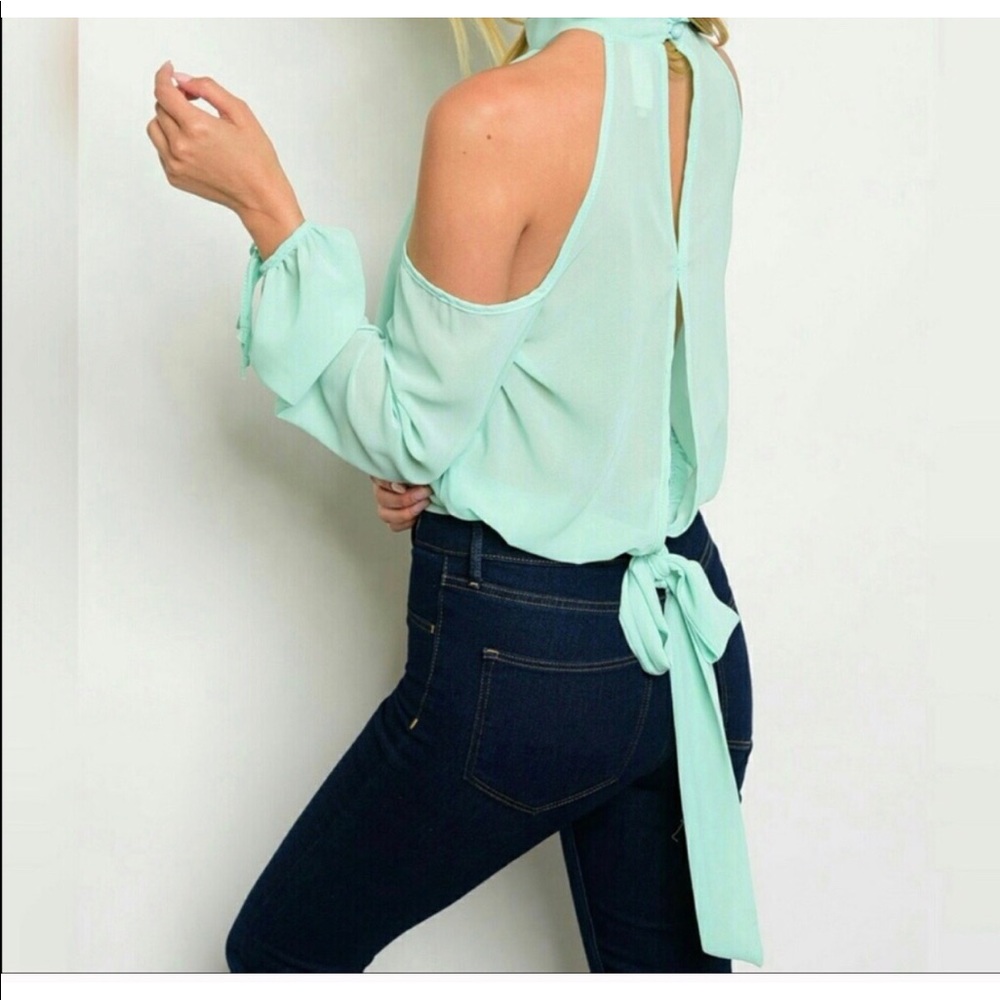 Mint cold shoulder blouse. - Picture 3 of 4